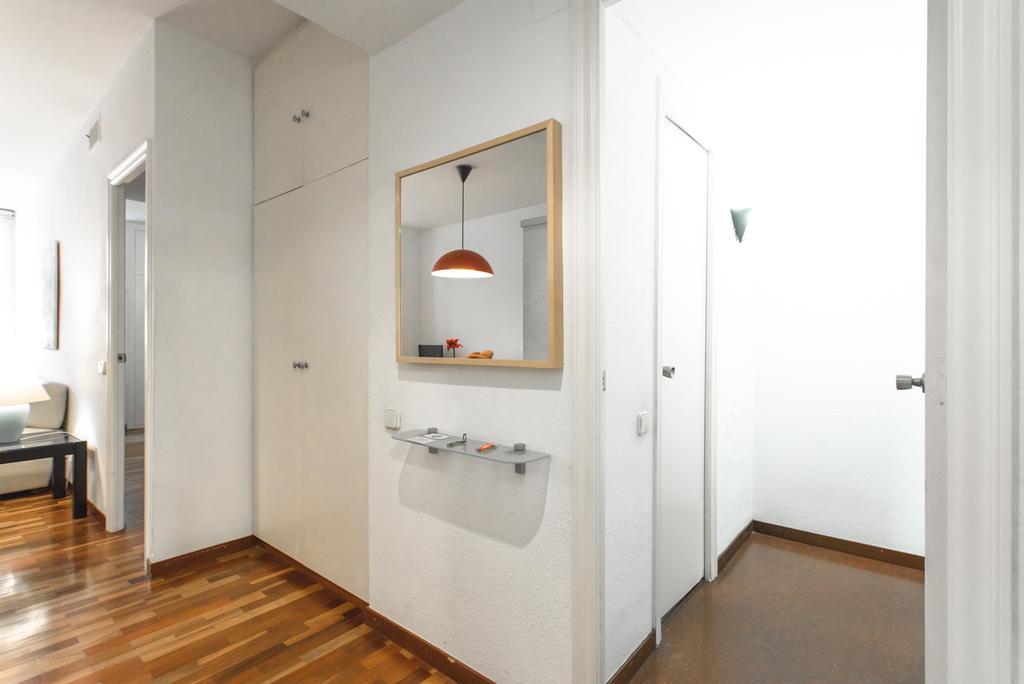 Sweet Bcn Apartments Барселона Екстериор снимка